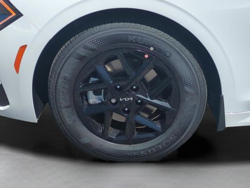 New 2026 Kia K5 LXS image 3