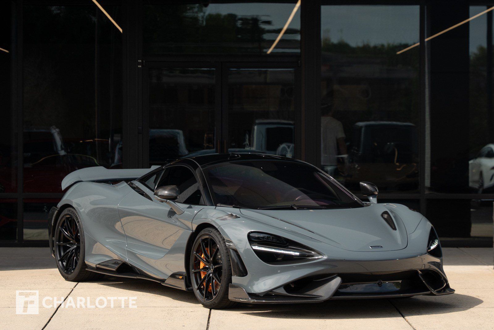 Used 2021 McLaren 765LT RWD image 2