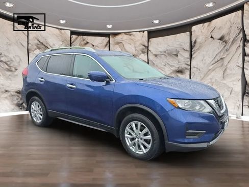 Used 2018 Nissan Rogue SV w/ Premium Package AWD/4WD image 3