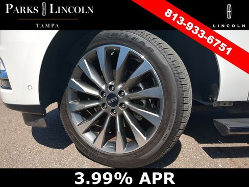 Certified 2020 Lincoln Navigator Reserve w/ Luxury Package AWD/4WD image 35