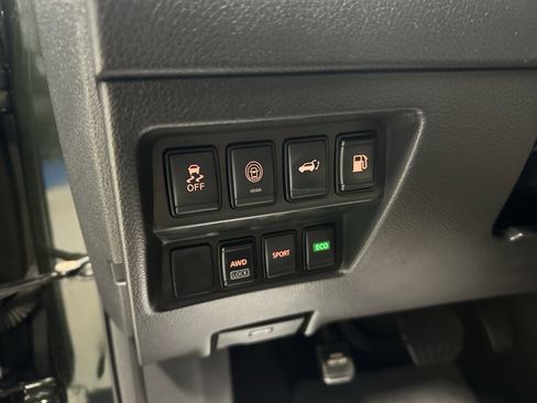 Used 2019 Nissan Rogue SV AWD/4WD image 15