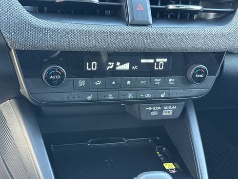 Used 2026 Subaru Outback Premium AWD/4WD image 22