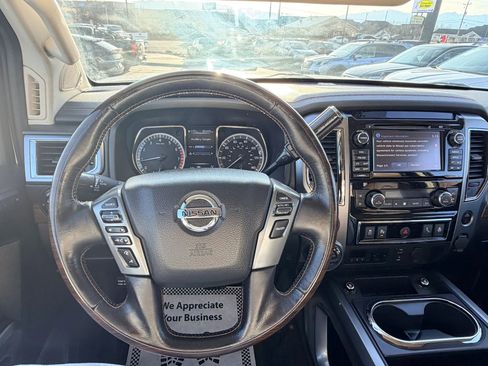 Used 2018 Nissan Titan Platinum Reserve image 13
