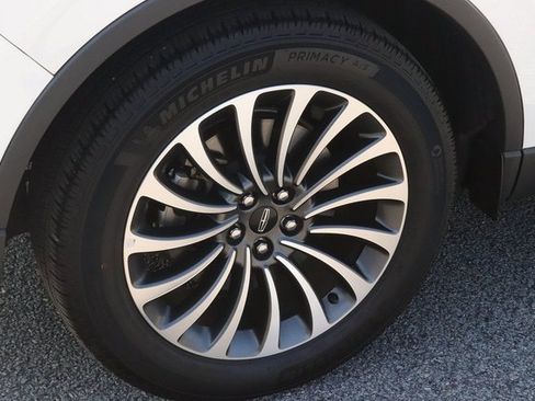 Used 2022 Lincoln Aviator Reserve w/ Equipment Group 201A image 8