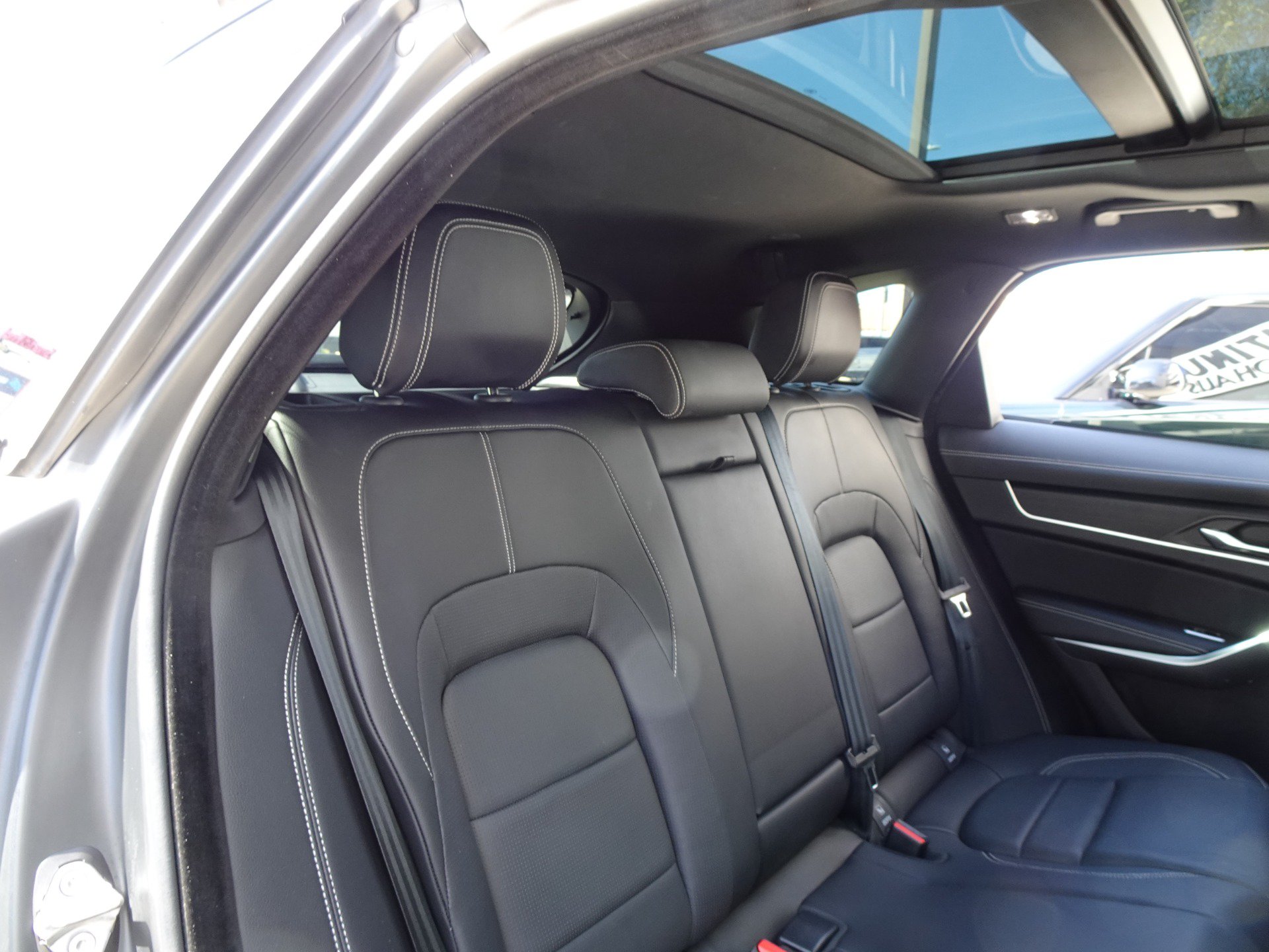 Used 2026 Jaguar F-PACE R-Dynamic S AWD/4WD image 19