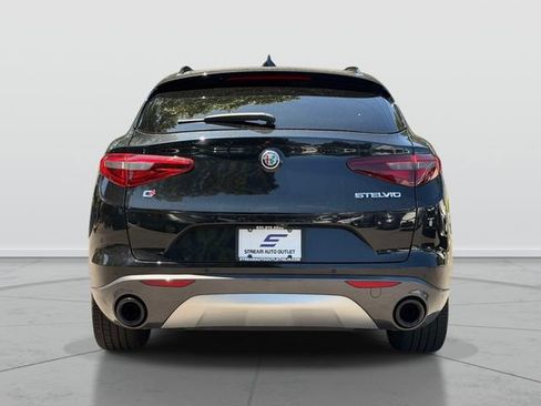 Used 2023 Alfa Romeo Stelvio Ti AWD/4WD image 6