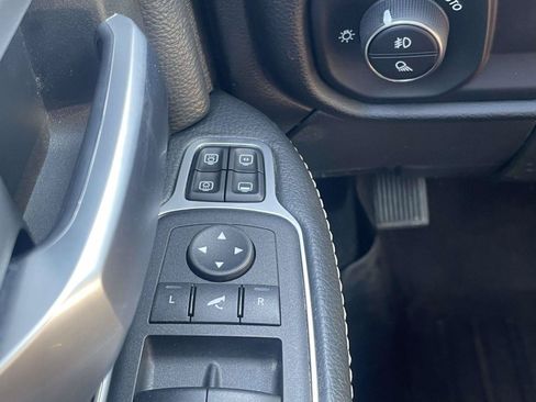 Used 2024 RAM 2500 Big Horn w/ Off Road Package AWD/4WD image 23
