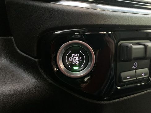 Used 2024 GMC Sierra 3500 SLT w/ SLT Premium Package image 23