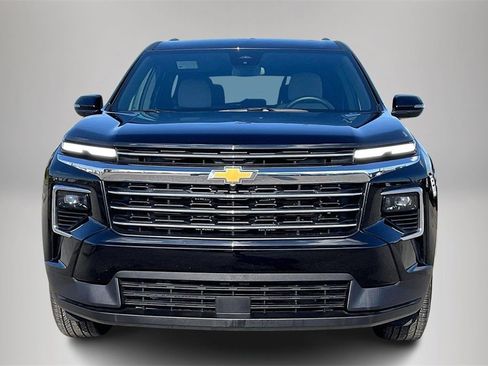 Certified 2025 Chevrolet Traverse LT image 3