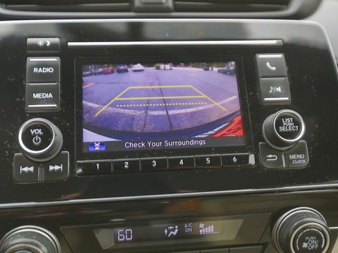 Used 2019 Honda CR-V LX image 9