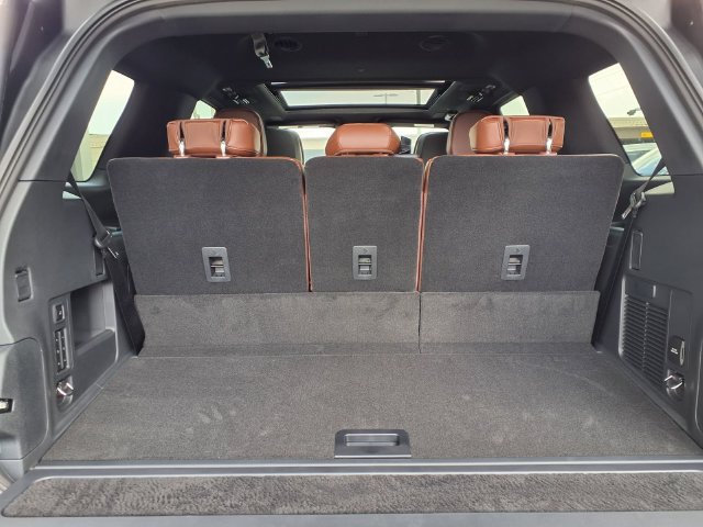 New 2026 Lincoln Navigator Reserve AWD/4WD image 15