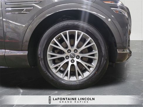 Used 2024 Genesis GV80 2.5T image 32