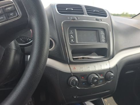 Used 2017 Dodge Journey SE FWD image 16