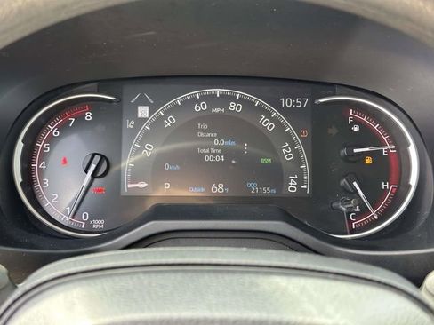 Used 2023 Toyota RAV4 LE AWD/4WD image 29