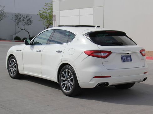 Used 2020 Maserati Levante S image 7