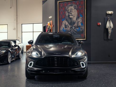 Used 2021 Aston Martin DBX AWD/4WD image 4
