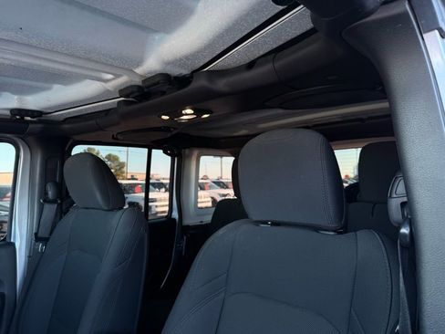 Used 2019 Jeep Wrangler Unlimited Sport S image 22