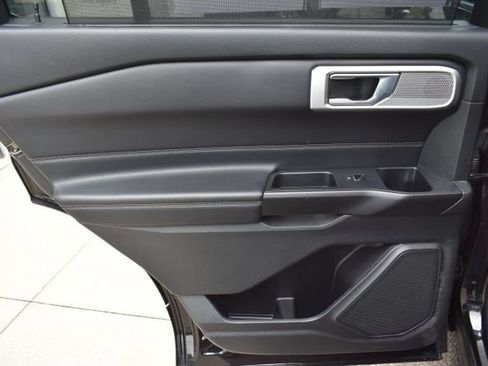 Used 2020 Ford Explorer Limited AWD/4WD image 42