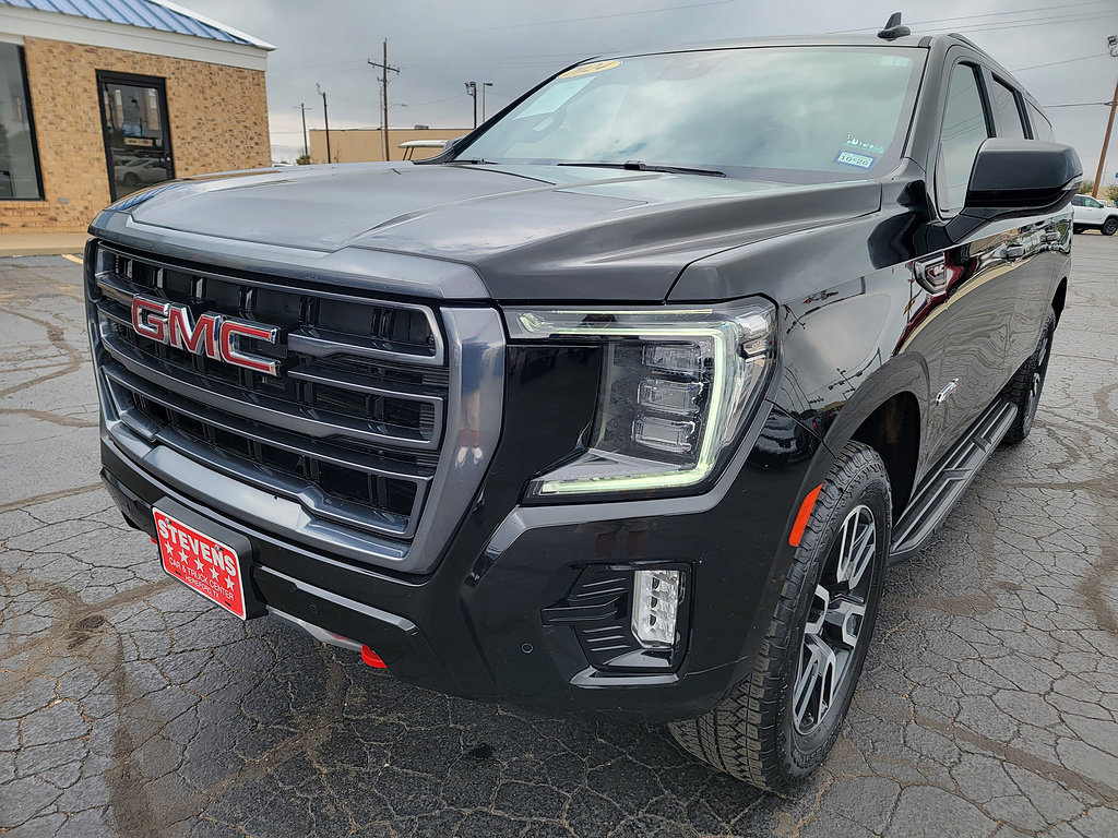 Used 2024 GMC Yukon XL AT4 AWD/4WD image 3
