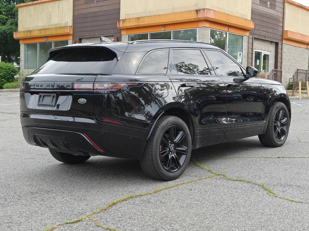 Used 2018 Land Rover Range Rover Velar R-Dynamic SE AWD/4WD image 4