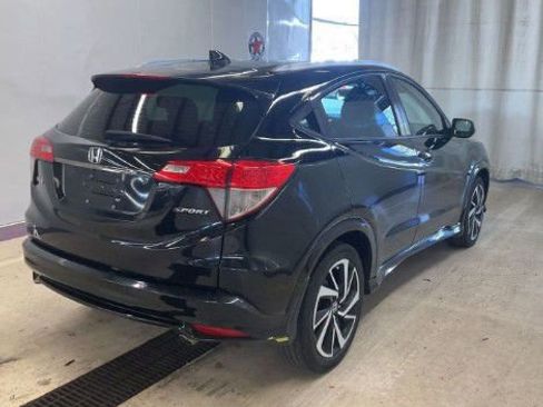 Used 2019 Honda HR-V Sport image 3