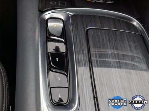 Used 2024 Buick Enclave Premium image 17