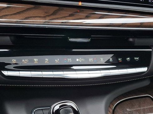 Certified 2024 Cadillac Escalade Sport Platinum w/ LPO, ONYX Package image 17