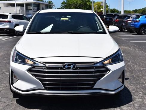 Used 2020 Hyundai Elantra SE FWD image 4