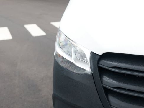 New 2025 Mercedes-Benz Sprinter 2500 image 17