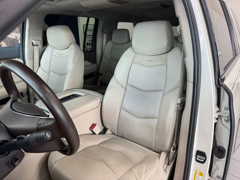 Used 2015 Cadillac Escalade ESV Premium AWD/4WD image 13
