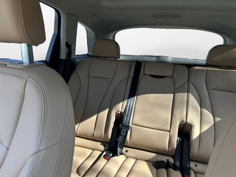 Used 2025 Audi Q7 2.0T Premium Plus w/ Premium Plus Package image 12