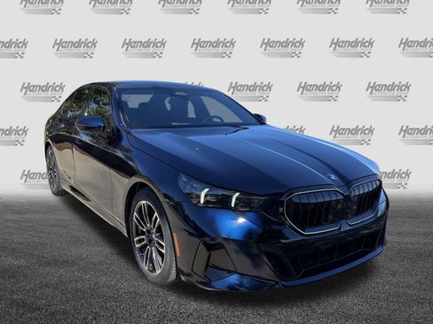 Certified 2025 BMW 530i xDrive w/ M Sport Package image 2