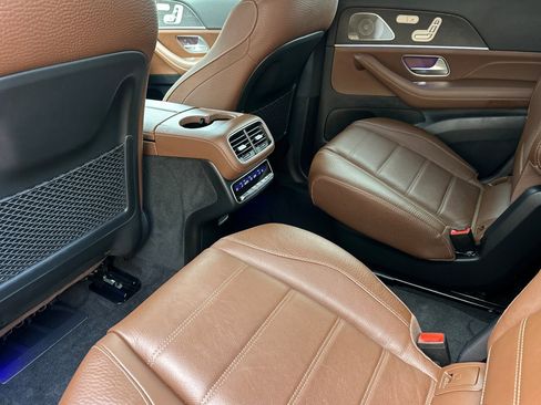 Used 2025 Mercedes-Benz GLS 450 4MATIC image 28