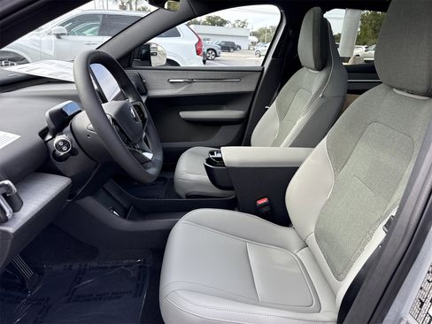 New 2026 Volvo EX30 Cross Country Ultra w/ Protection Package Premier AWD/4WD image 10