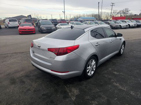 Used 2013 Kia Optima EX w/ Premium Pkg image 6