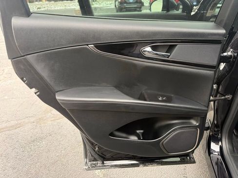 Used 2022 Lincoln Nautilus Reserve w/ Monochromatic Package image 19