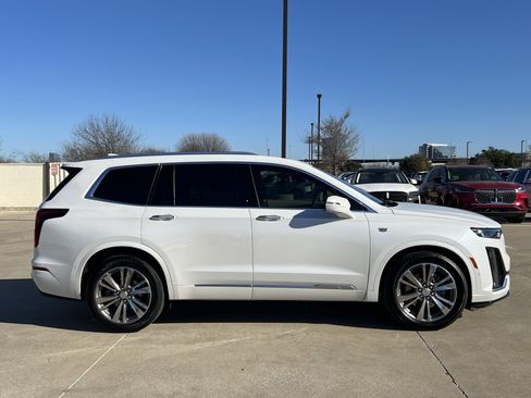 Used 2021 Cadillac XT6 Premium Luxury w/ Platinum Package image 10