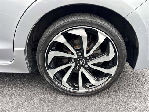 Used 2018 Acura ILX w/ Premium & A-SPEC Package image 10
