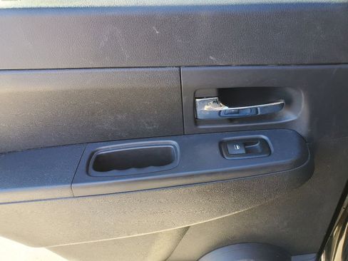 Used 2012 Jeep Liberty Sport image 25