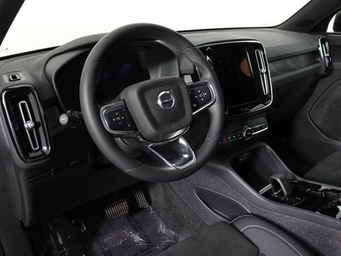 Certified 2023 Volvo C40 P8 Recharge Plus AWD/4WD image 14