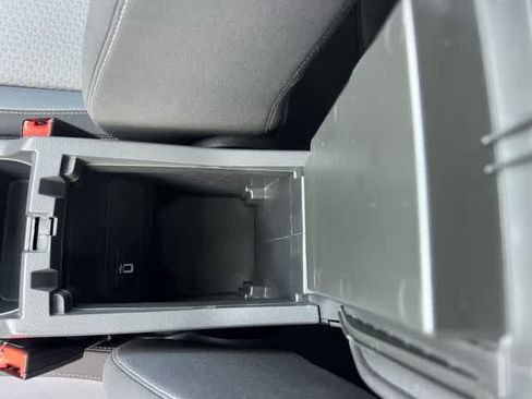 Used 2018 Ford Escape SE w/ SE Sync 3 Package FWD image 27