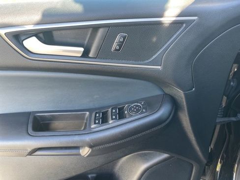 Used 2022 Ford Edge SEL w/ Sport Appearance Package image 18