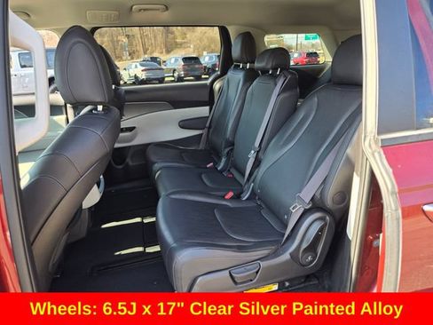 Used 2024 Kia Carnival LX FWD image 12