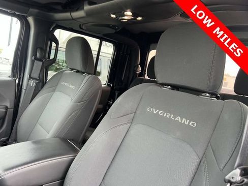 Used 2021 Jeep Gladiator Overland w/ Cold Weather Group AWD/4WD image 10