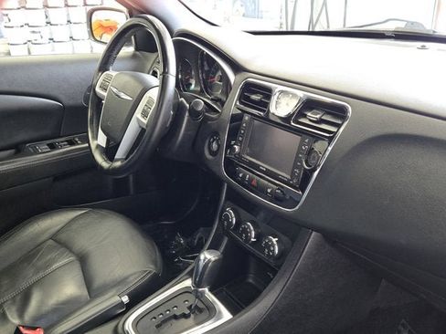 Used 2012 Chrysler 200 Limited image 5