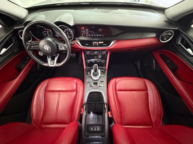 Used 2021 Alfa Romeo Stelvio Sprint w/ Cold Weather Package AWD/4WD image 16