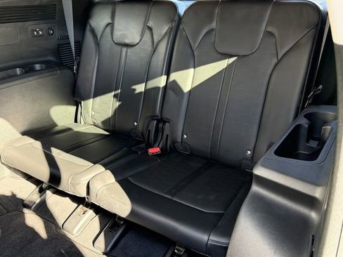 Used 2024 Kia Sorento S image 24