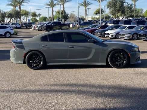 Used 2017 Dodge Charger R/T image 7