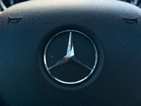 Used 2016 Mercedes-Benz GL 550 4MATIC image 58
