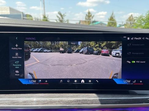 Used 2025 BMW 750e xDrive image 39